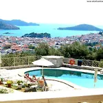 Blue Horizon Aparthotel