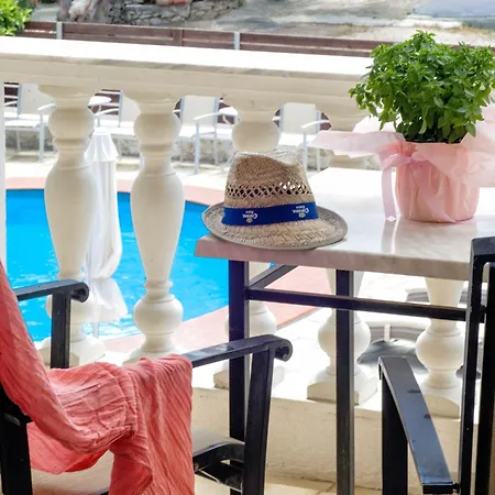 Blue Horizon Aparthotel
